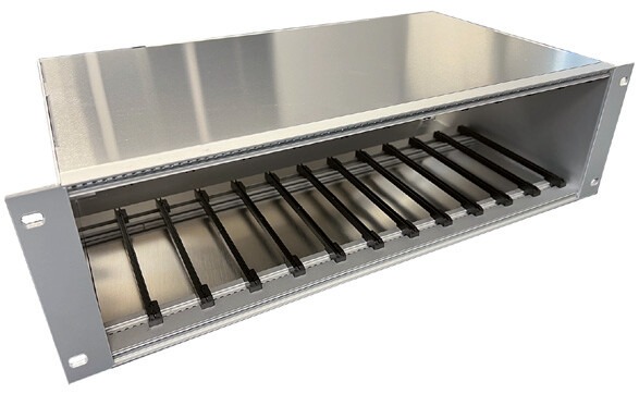 19“ Baugruppenträger, Einschub von Splitter-Modulen, 3HE