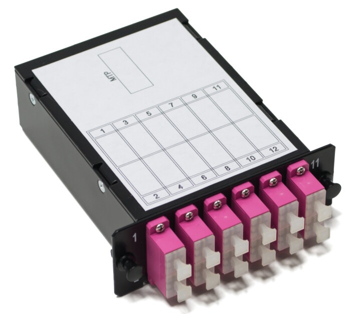 Einschubmodul 6xSC-D für FiberPatch Measy MTP, schwarz, 6 Kupplungen SC-Duplex violett mit Staubschutz, Skizze Beschaltung, Bedruckung 1 und 11, Verriegelungsstifte.